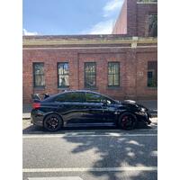 Product gallery images