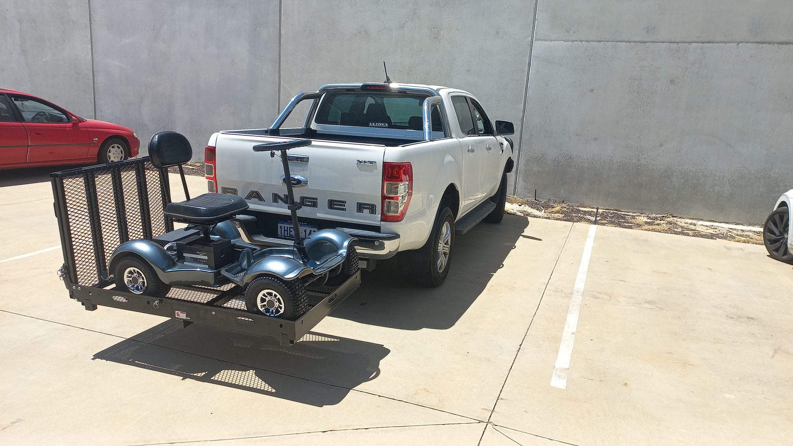 TOWBAR MOUNTED GOLF CART, MOBILITY SCOOTER, WHEELCHAIR CARRIER RACK