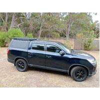 Product gallery images