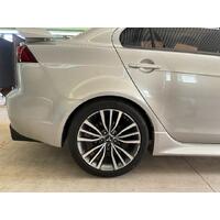 Product gallery images