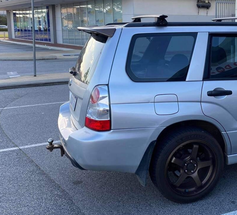 SUBARU FORESTER REAR WINDOW SPOILER MY03-08 WITH BRAKE LIGHT