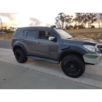 HOLDEN TRAILBLAZER FENDER FLARES & COLORADO 7 WITH BULL BAR 